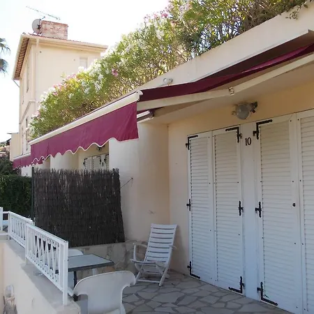 Le Chaudron Hotel 2*