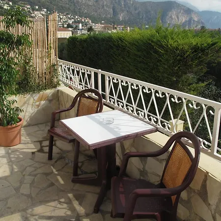 Le Chaudron Hotel 2*